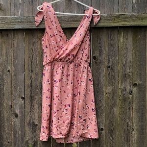 Blush pink tie sleeve Lauren Conrad dress. Size 8.